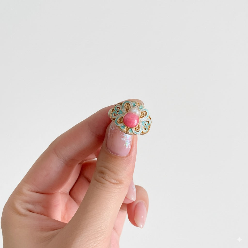 Sterling silver enamel ring with gourd motif symbolizing blessings and good fortune — refined enamel artistry for daily wear.
